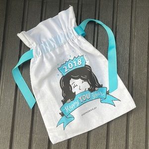 Sephora - 2018 Happy You Year Makeup Pouch